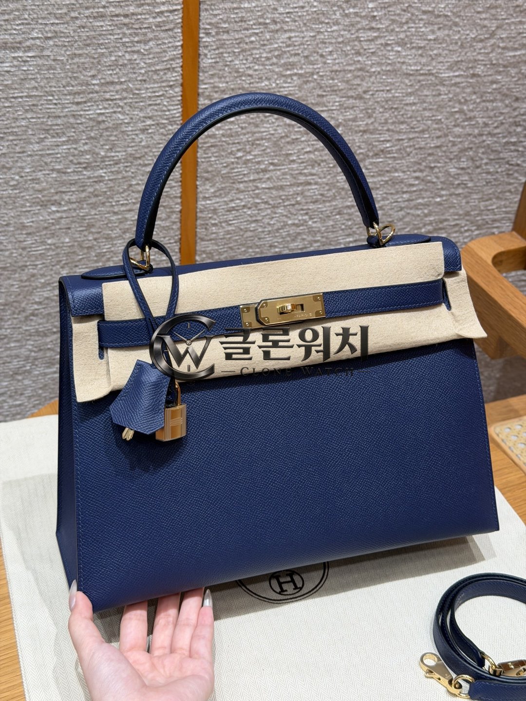 올수공 에르메스 켈리 32 Blue saphir 앱송 가죽 골드 하드웨어