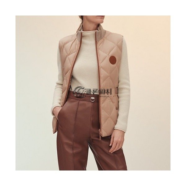 ✨Hermes Womens Patch Logo Modern Duck Down Padding Vest Camel - 에르메스 2021 여성 패치 로고 모던 덕다운 패딩 조끼 Her02362x Size(s - l) 카멜
