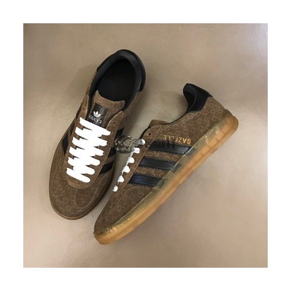 ✨구찌 남/녀 클래식 카키 스니커즈- Unisex Khaki Sneakers