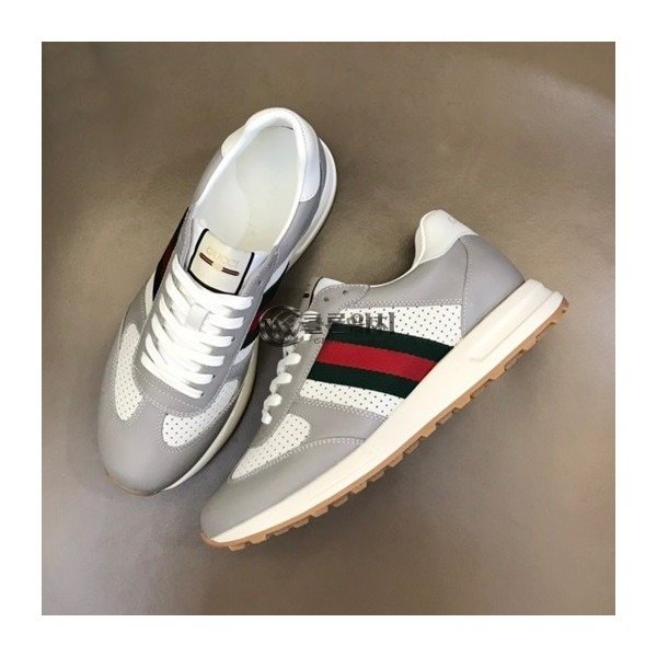 ✨구찌 남성 그레이 스니커즈