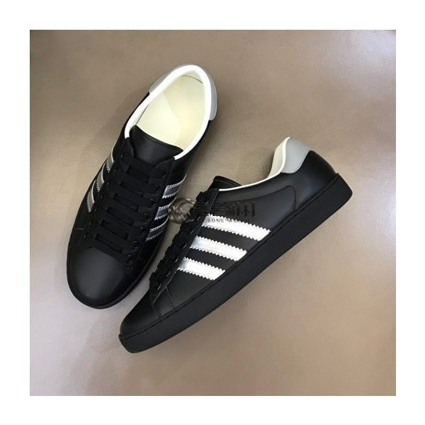 ✨구찌 남성 클래식 블랙 스니커즈- Mens Black Sneakers