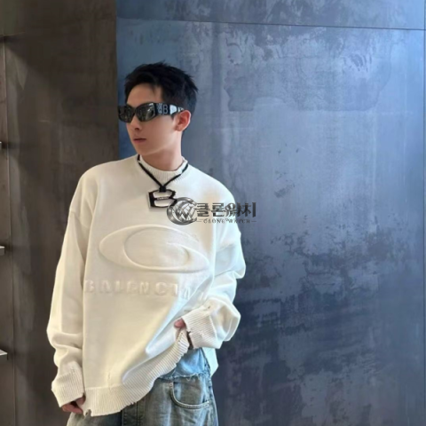 ✨Balenciaga Mm/Wm Logo Crew-neck Sweaters White - 발렌시아가 남자 로고 크루넥 스웨터 Bal01214x
