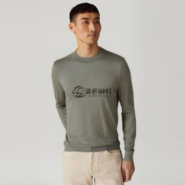 ✨로로피아나 남성 라운드 스웨터