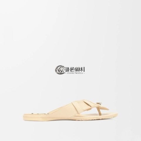 ✨로에베 여성 토이 판타 토우 포스트 샌들
