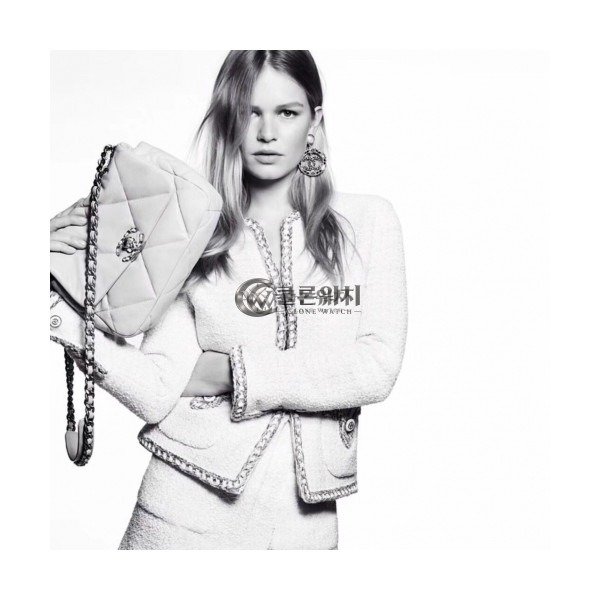 ✨[샤넬]Chanel 2019 Womens Luxury Tweed Jacket - 샤넬 2019 여성 럭셔리 트위드 자켓 Cha0513x.Size(s - l).화이트