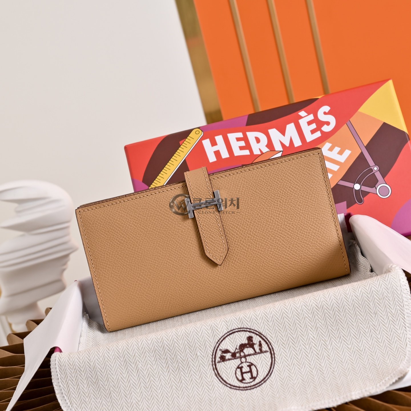 에르메스 Hermès Bearn Wallet in Gold