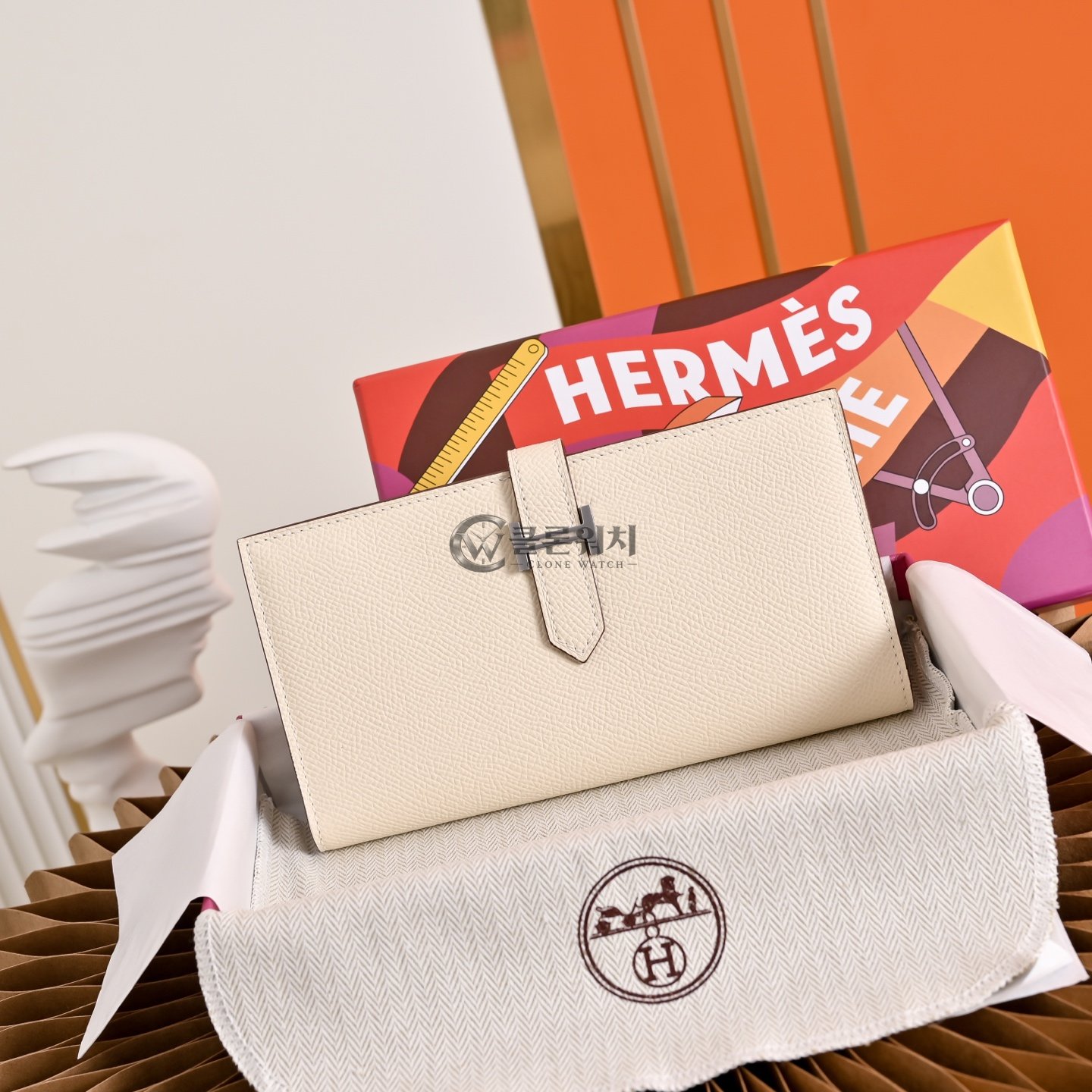 에르메스 Hermès Béarn Wallet in Craie