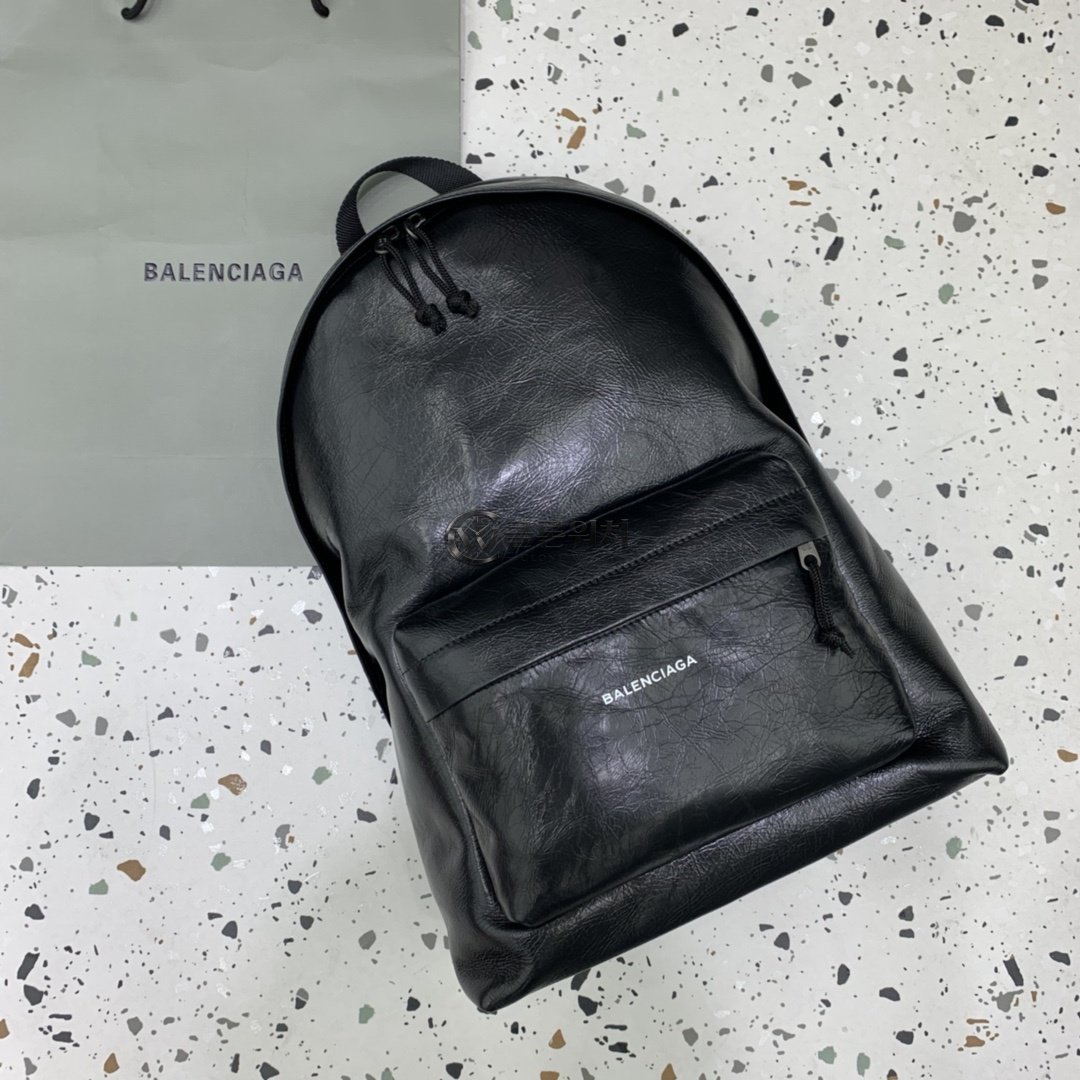 발렌시아가 Balenciaga Black Leather Backpack