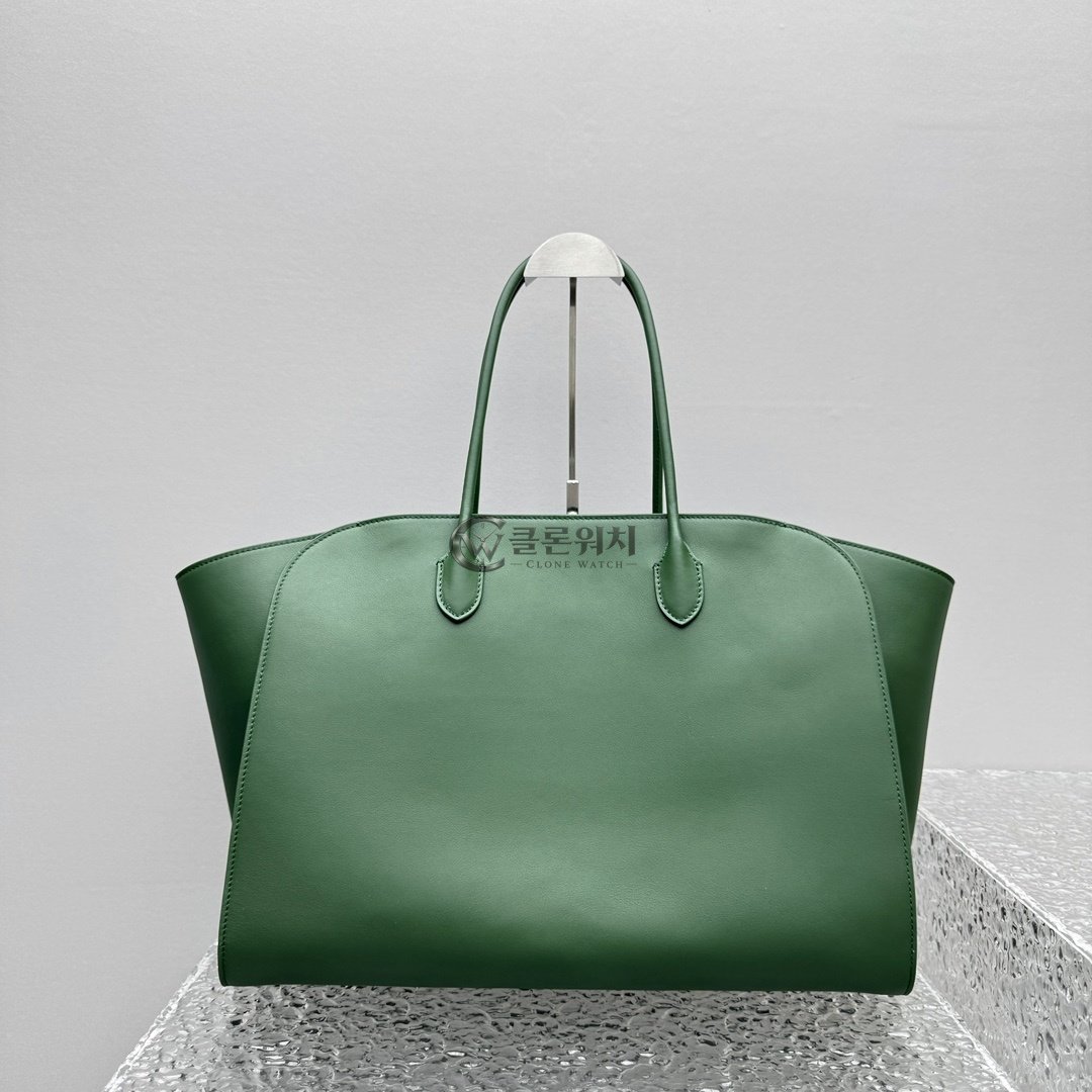 THE ROW Alger Tote Bag in Green