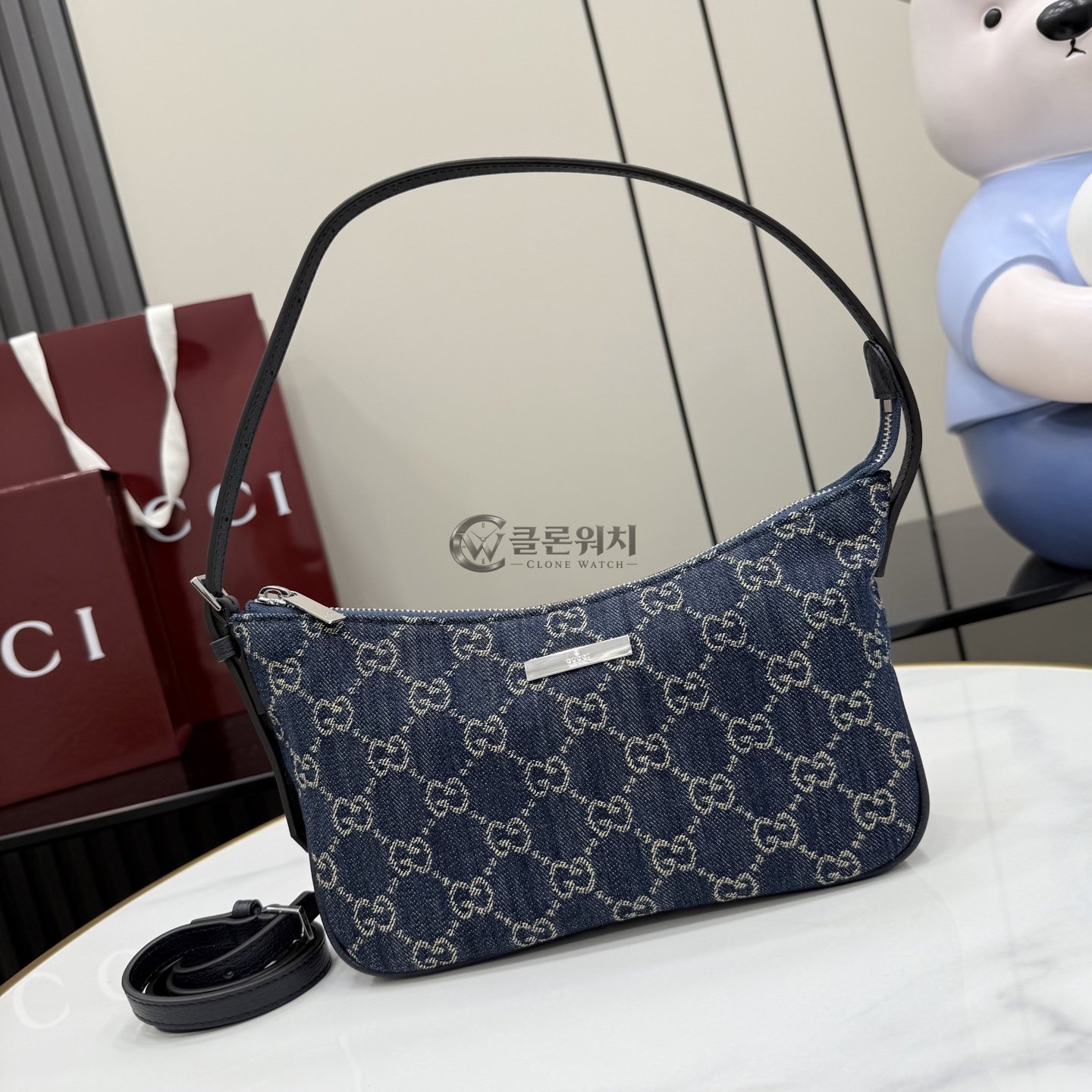 구찌 GUCCI Lady Lunetta Small GG Denim Shoulder Bag in Blue