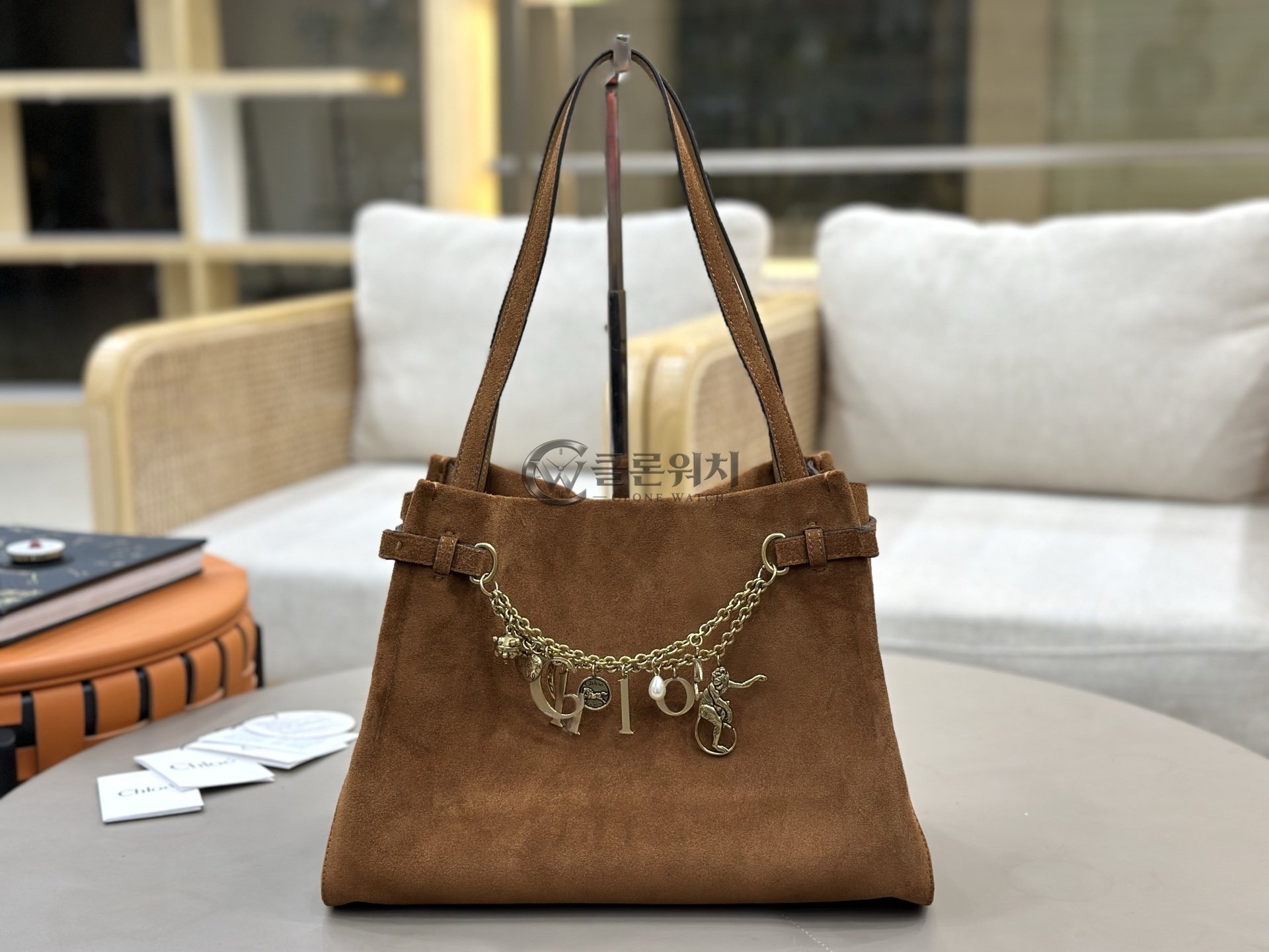 끌로에 Chloé Large Spin Suede Tote Bag – Brown