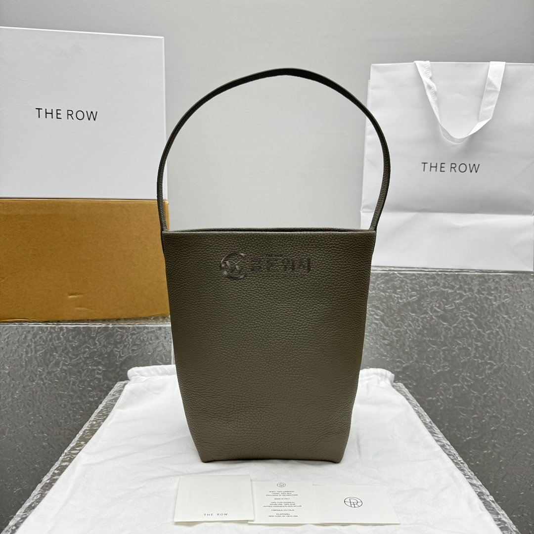 더로우 페블드 레더 버킷 백 다크 올리브