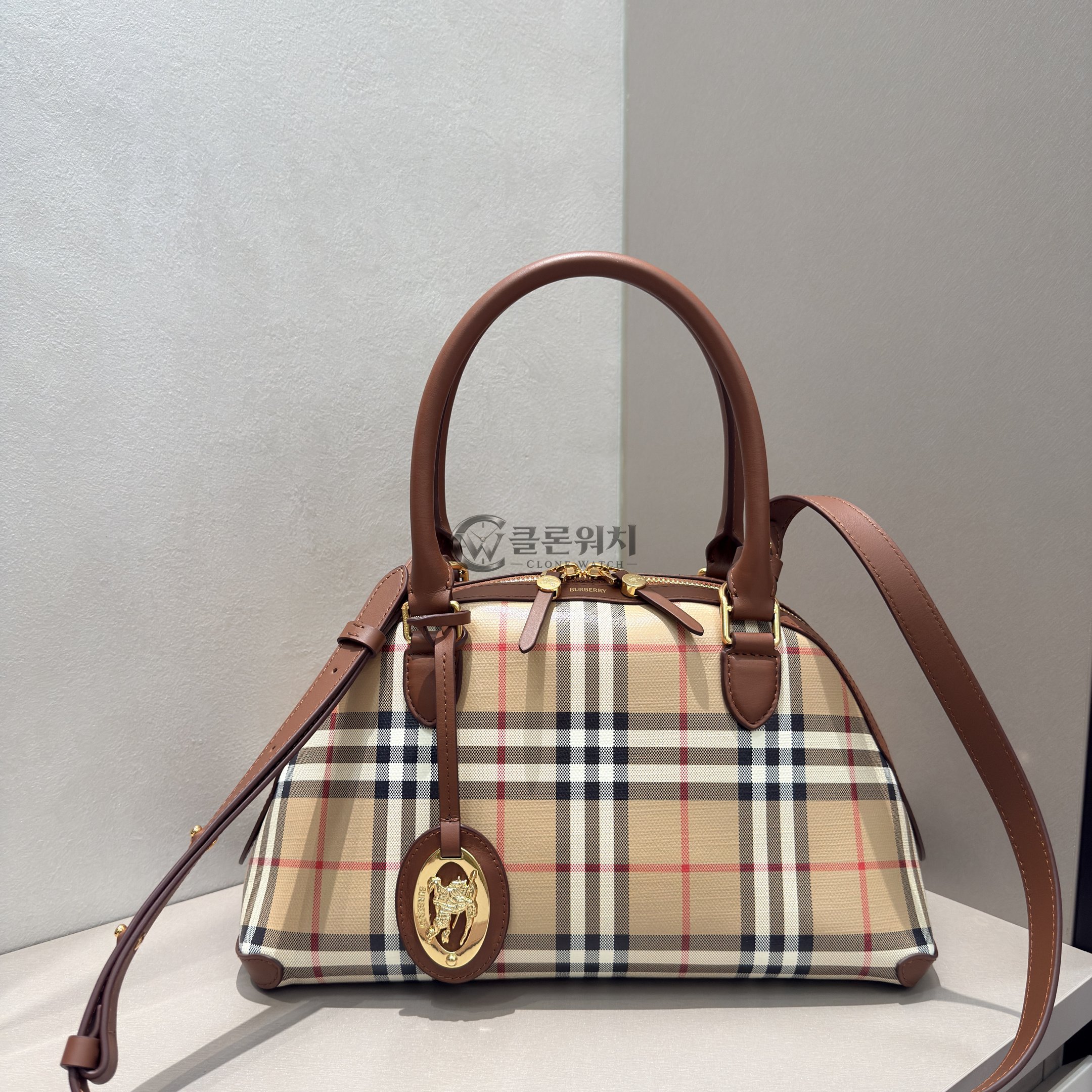 버버리 Burberry Check Bowling Bag in Archive Beige and Brown