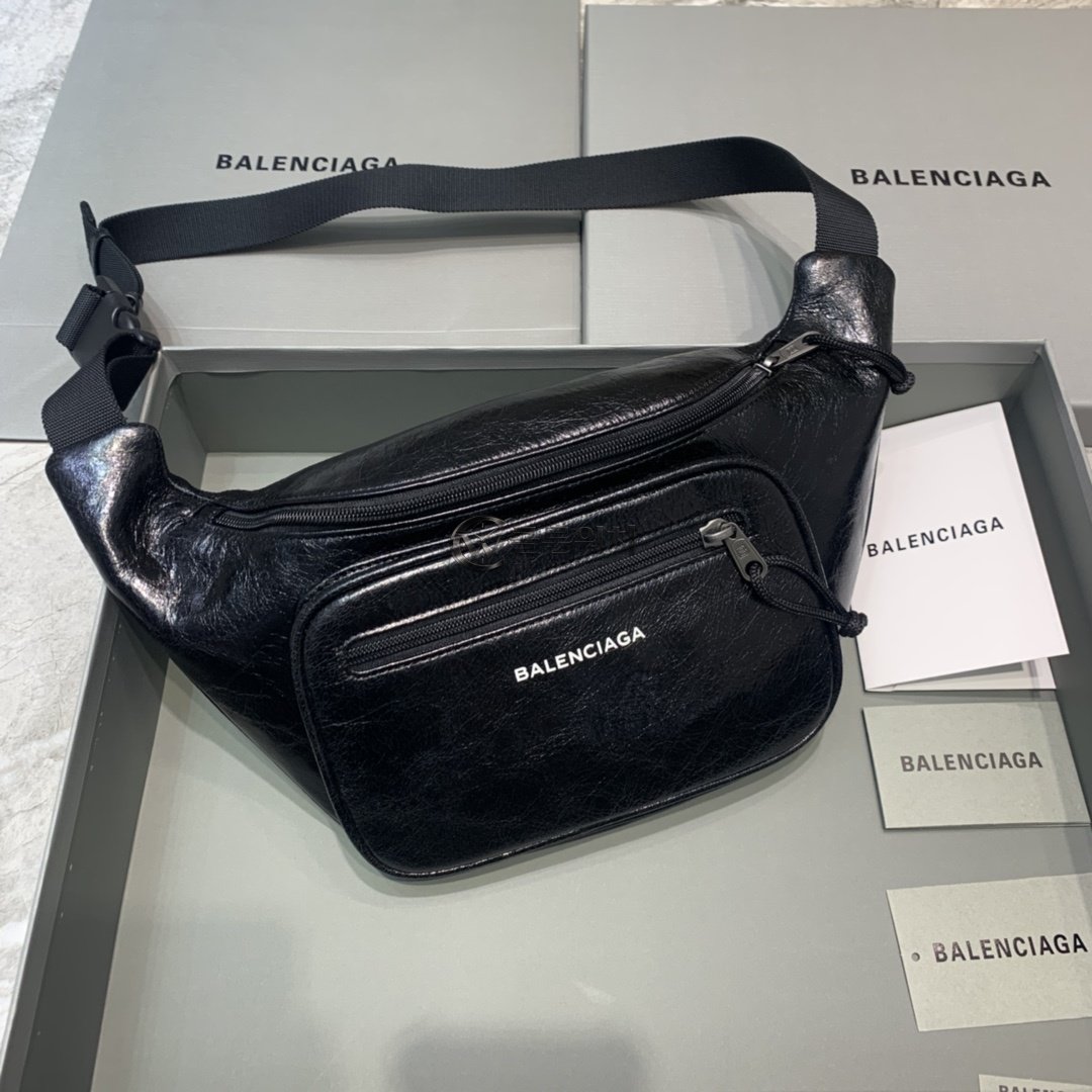 발렌시아가 Balenciaga Explorer Beltpack in Black