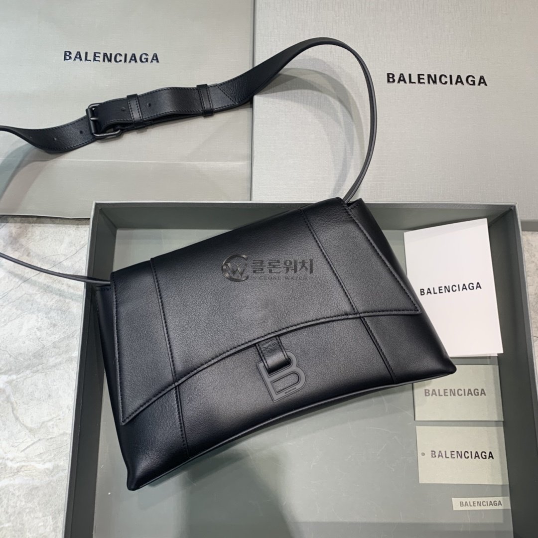 발렌시아가 Balenciaga Hourglass Shoulder Bag in Black
