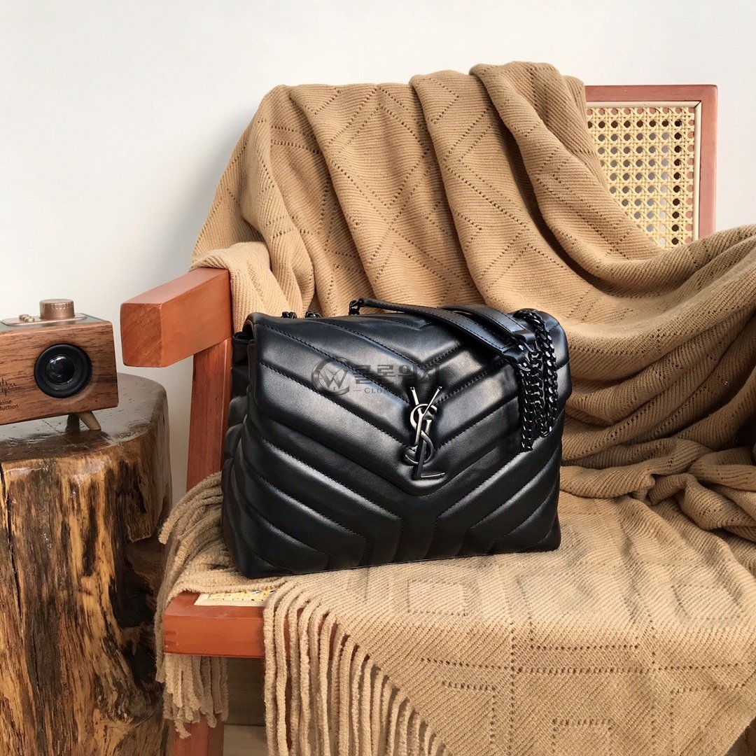 생로랑 Saint Laurent Small Loulou Quilted Leather Shoulder Bag in Black