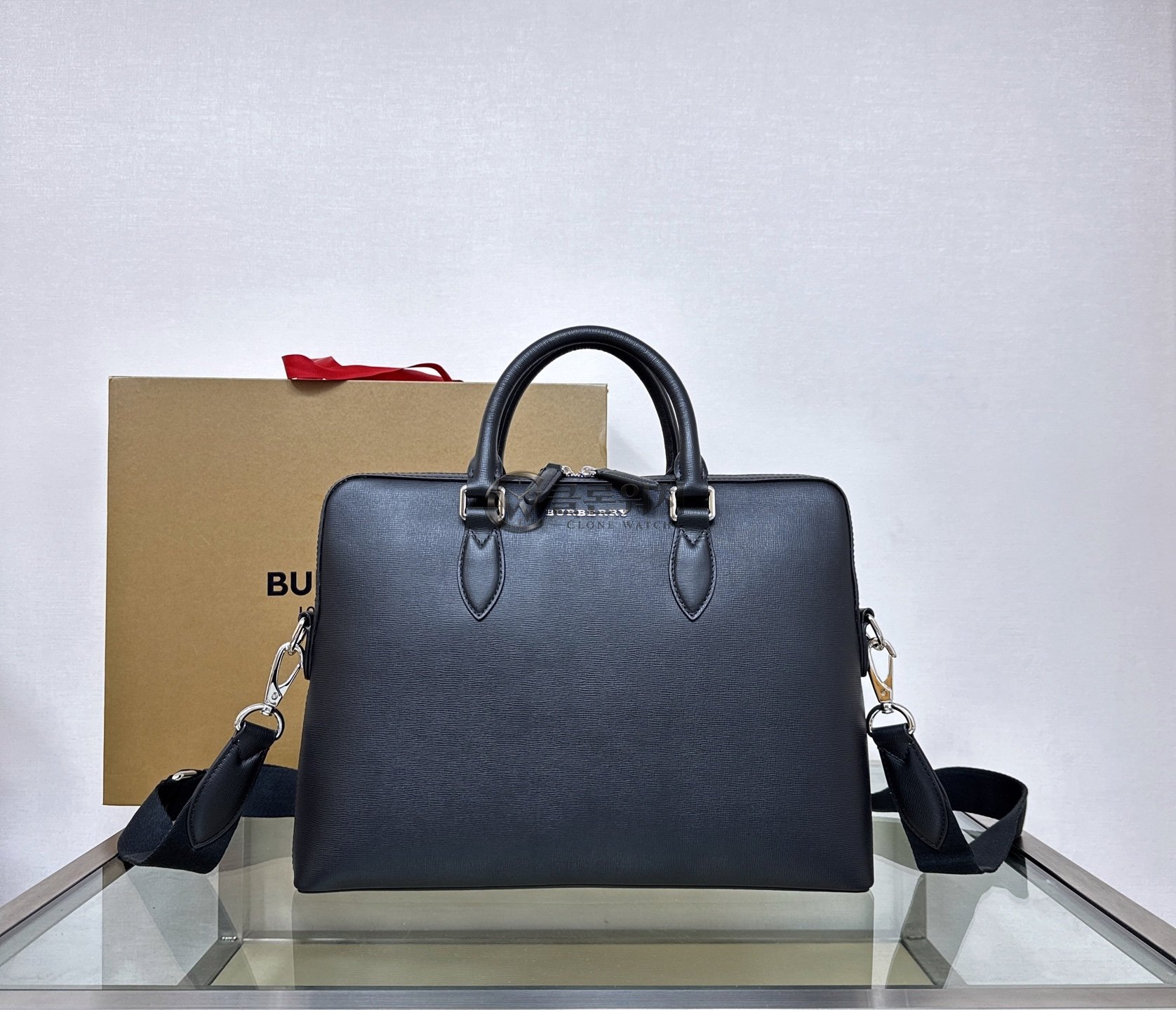 버버리 Burberry Black Leather Briefcase