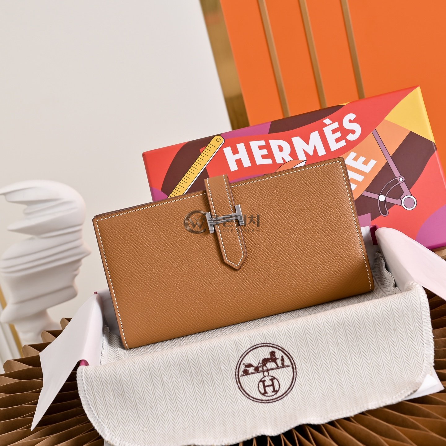 에르메스 Hermès Béarn Wallet in Gold