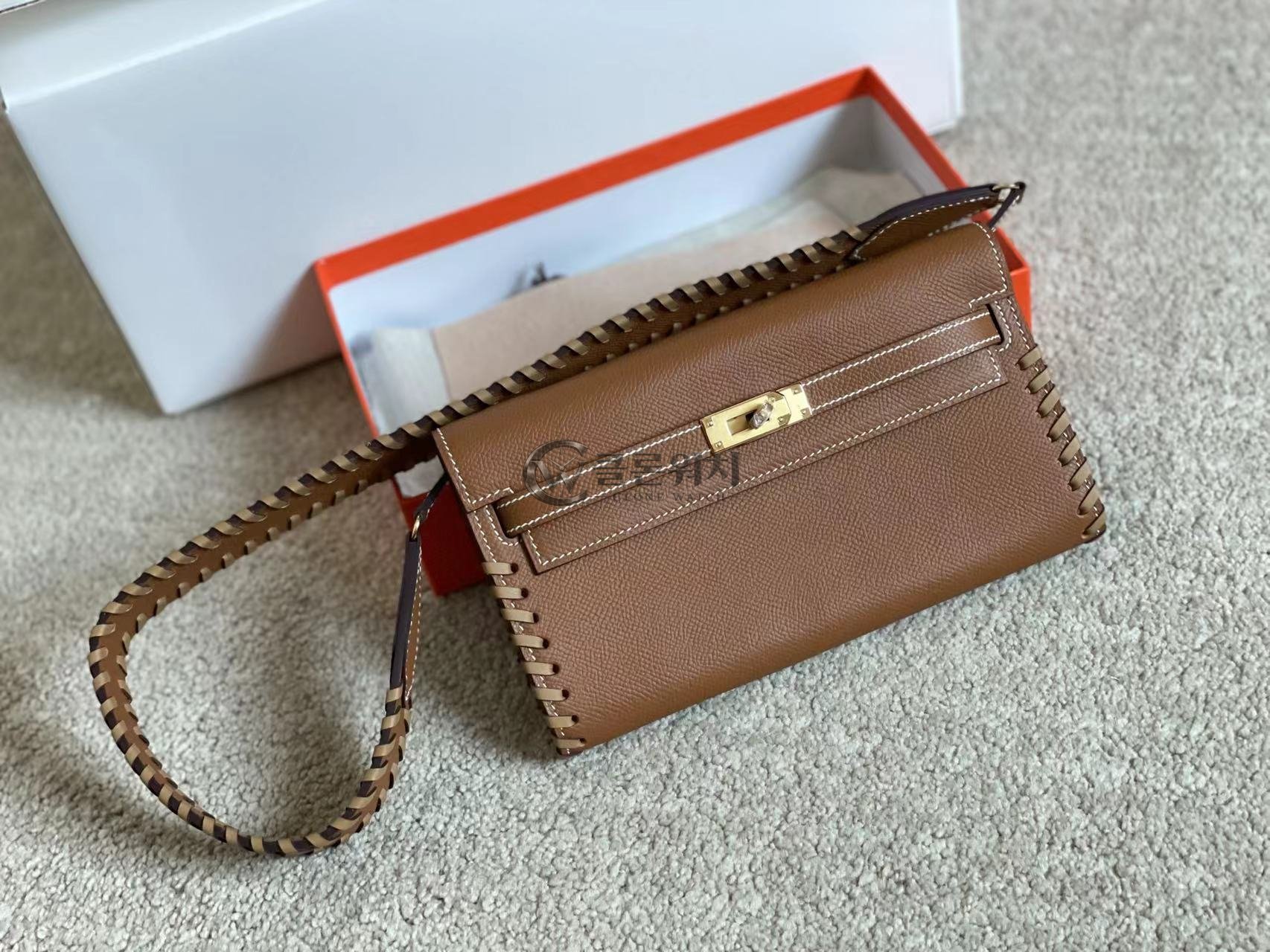 에르메스 Hermes Kelly-Style Leather Pouch – Brown