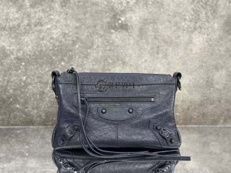 발렌시아가 Balenciaga Classic Motorcycle Crossbody Bag – Dark Gray