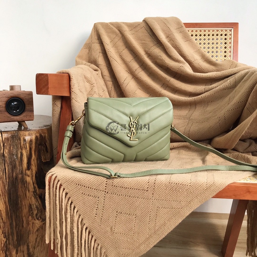 생로랑 Saint Laurent Loulou Toy Bag in Sage Green
