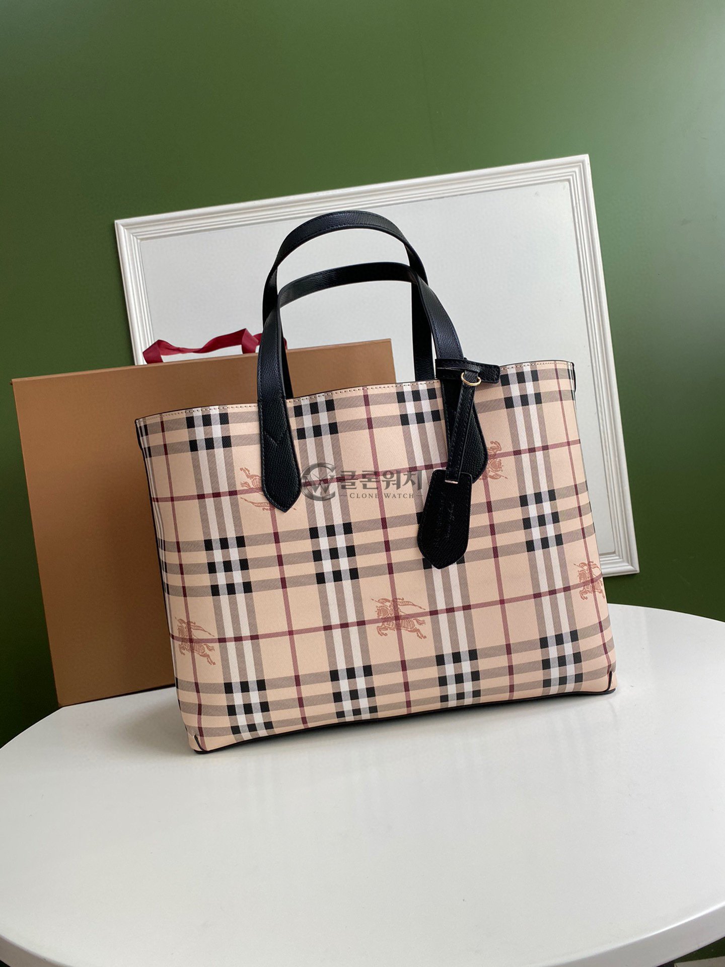 버버리 Burberry Check Tote Bag in Pink Check Pink beige
