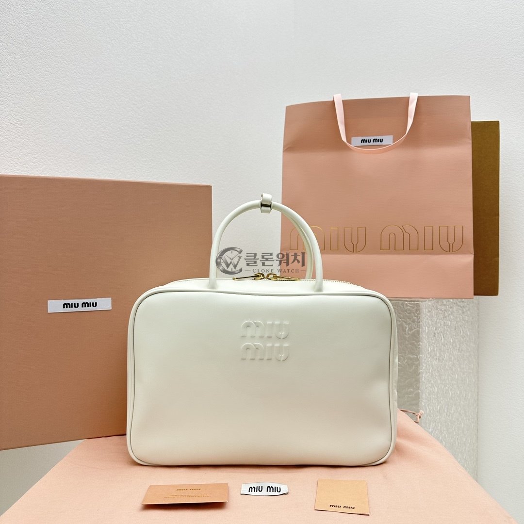 MIU MIU Aventure Leather Bag White