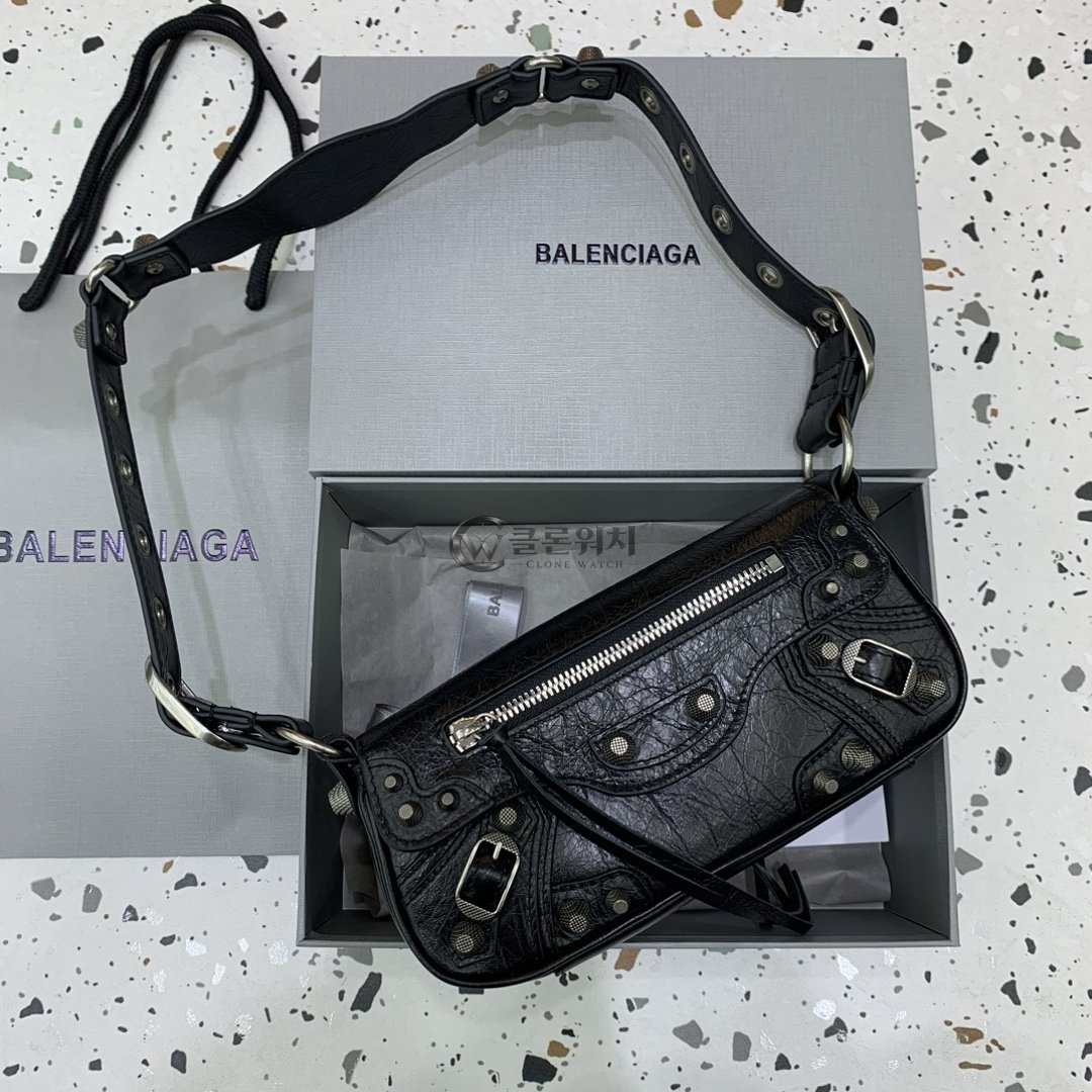 발렌시아가 Balenciaga Le City East-West Shoulder Bag in Black