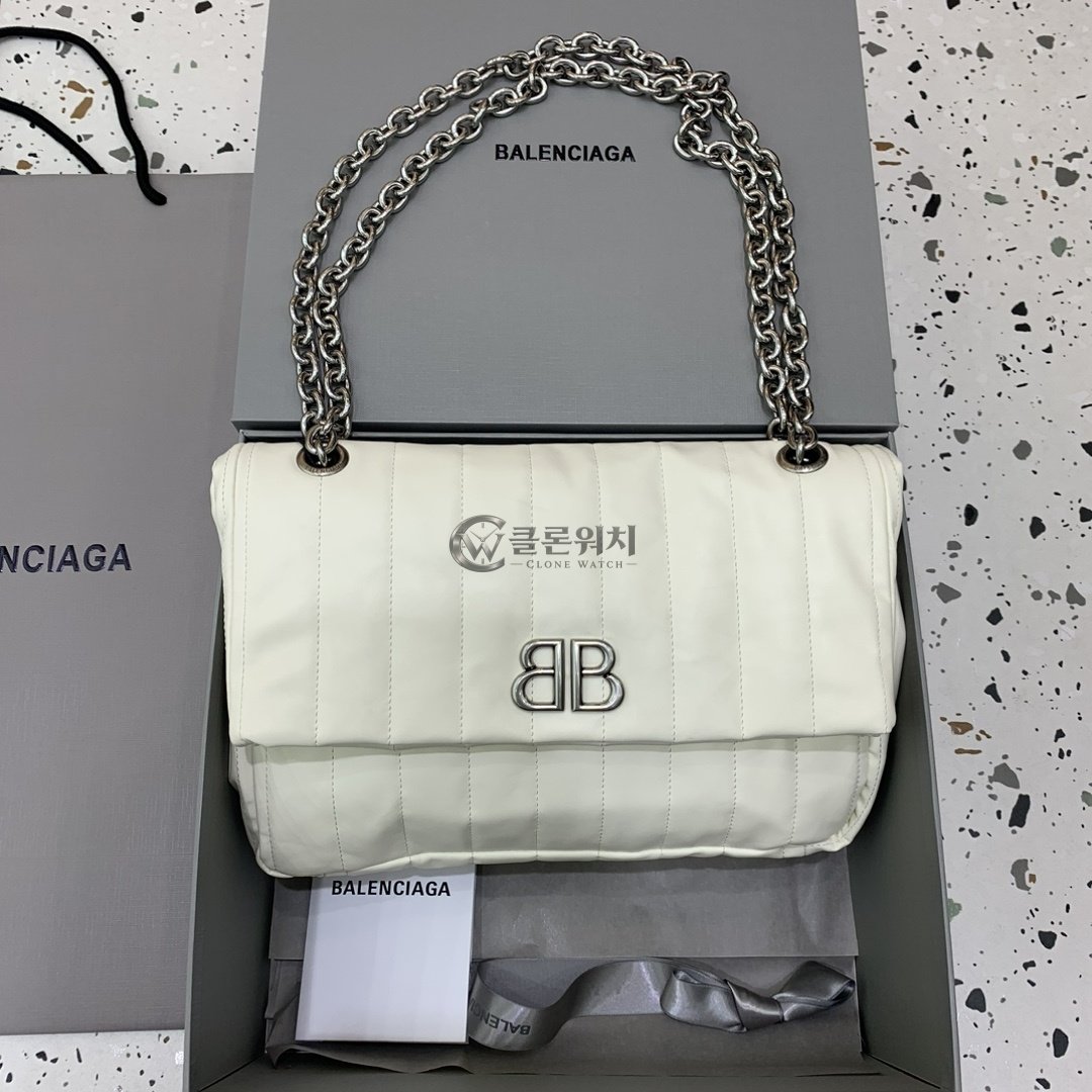 발렌시아가 Balenciaga Monaco Small Quilted Shoulder Bag in White