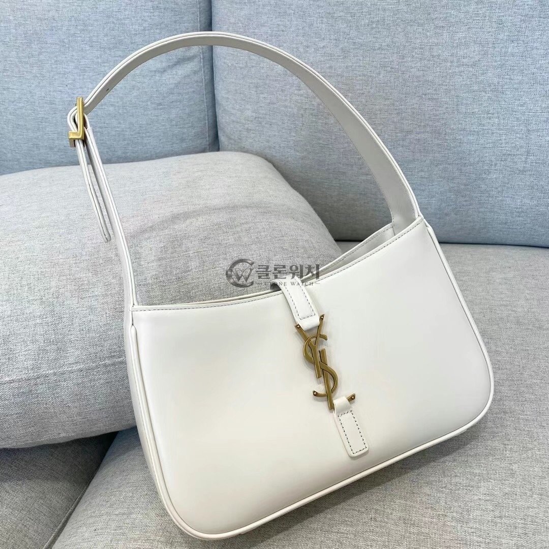 생로랑 Saint Laurent Le 5 à 7 Small Shoulder Bag in White Smooth Leather