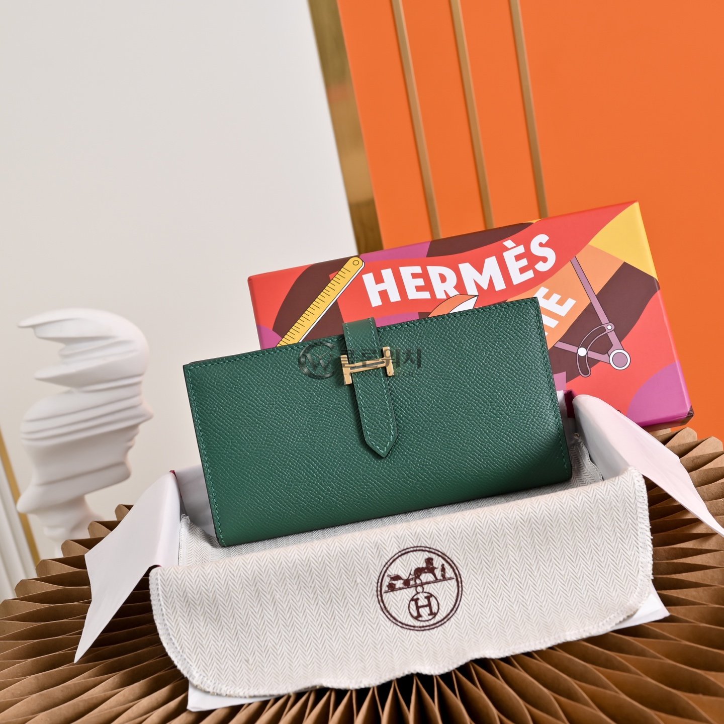 에르메스 Hermès Béarn Wallet – Green