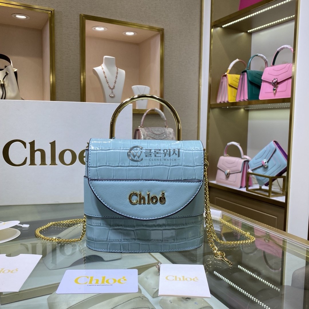 끌로에 애비 록 스몰 백 라이트 블루