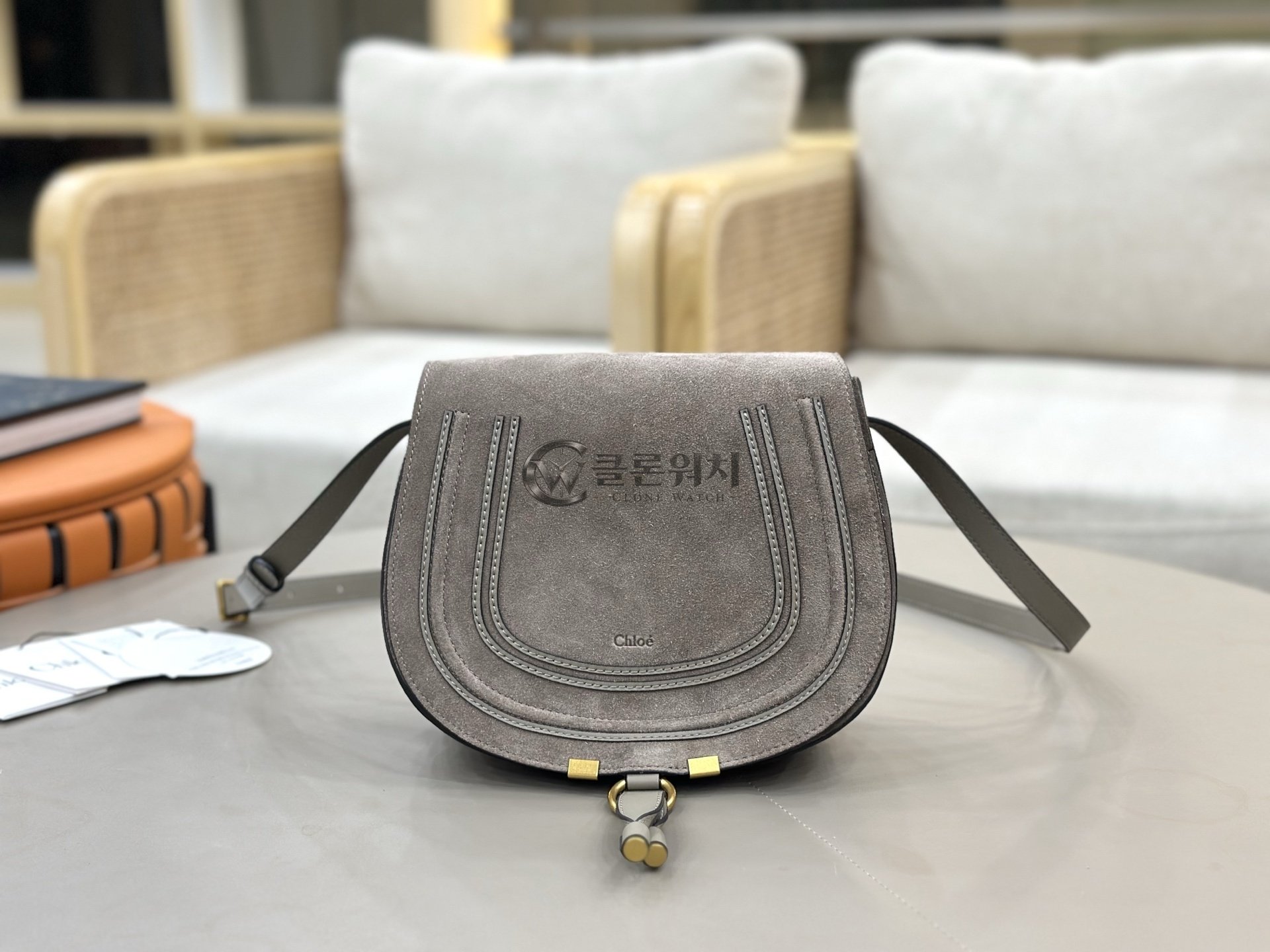 끌로에 Chloé Small Marcie Saddle Bag in Grey Suede