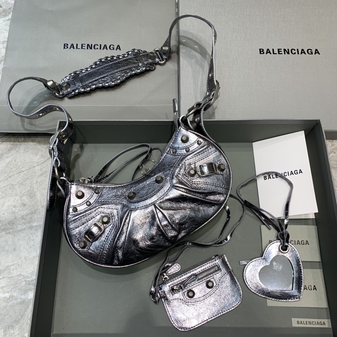 발렌시아가 Balenciaga Le Cagole XS Shoulder Bag in Silver