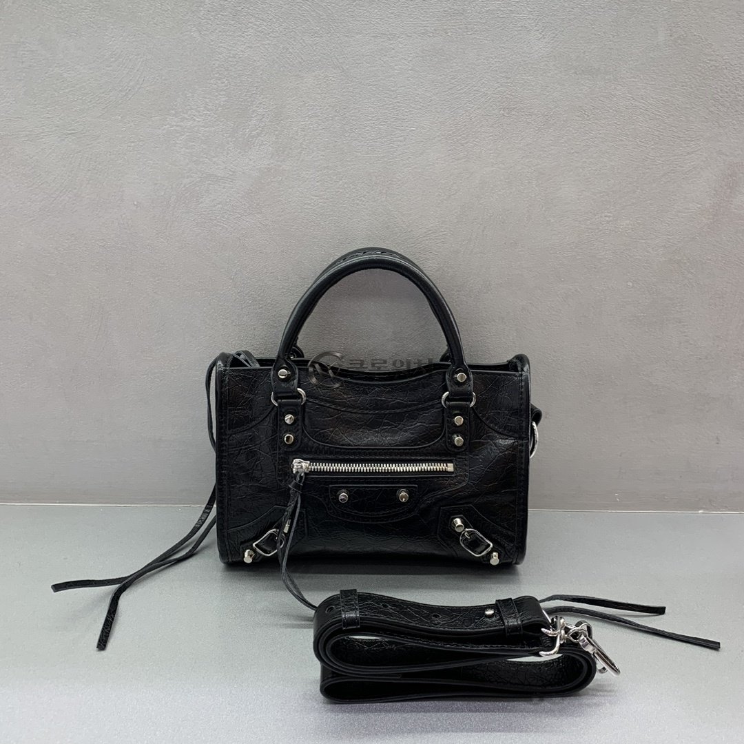 발렌시아가 Balenciaga Classic Mini City Bag – Black