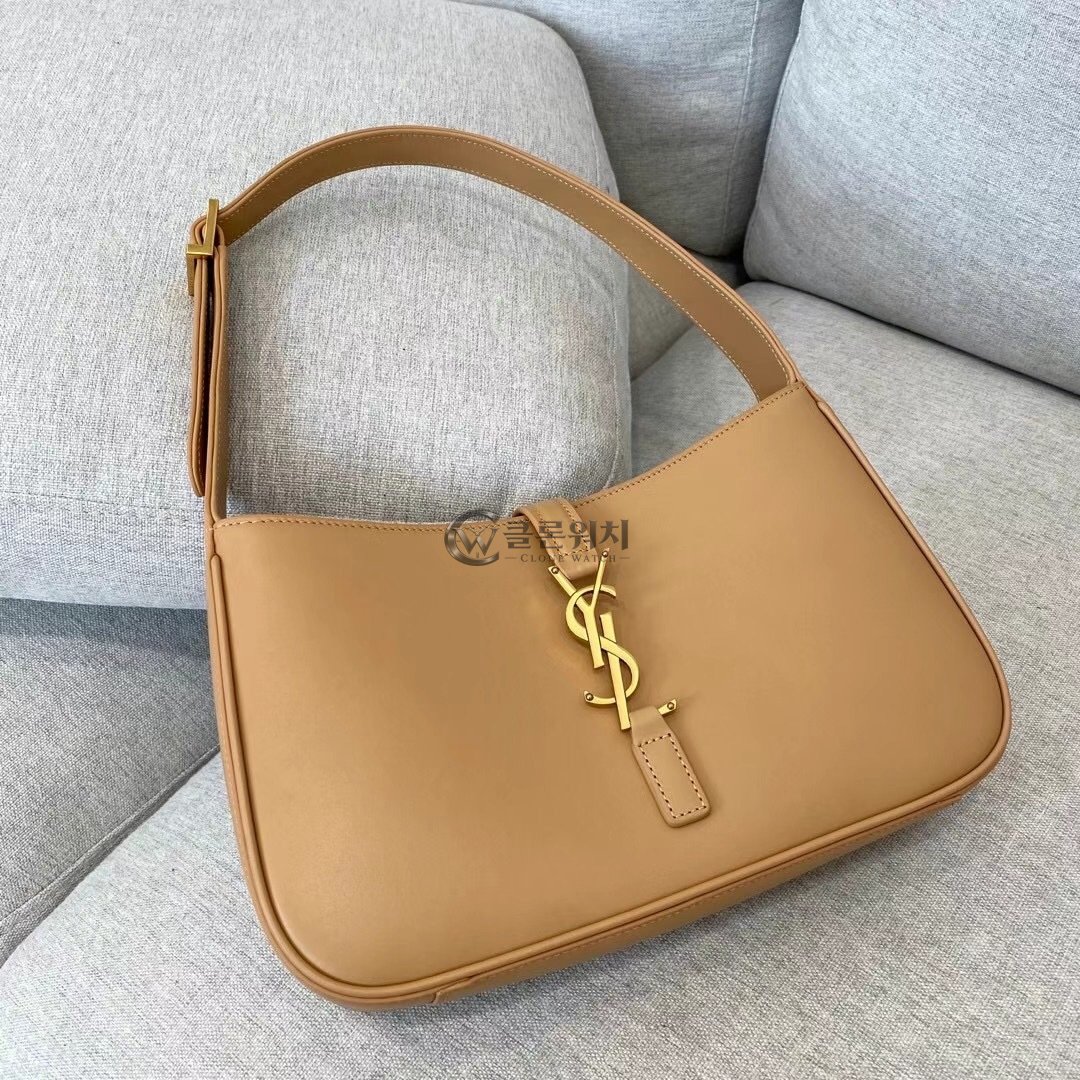 생로랑 Saint Laurent Le 5 à 7 Supple Small Shoulder Bag in Camel