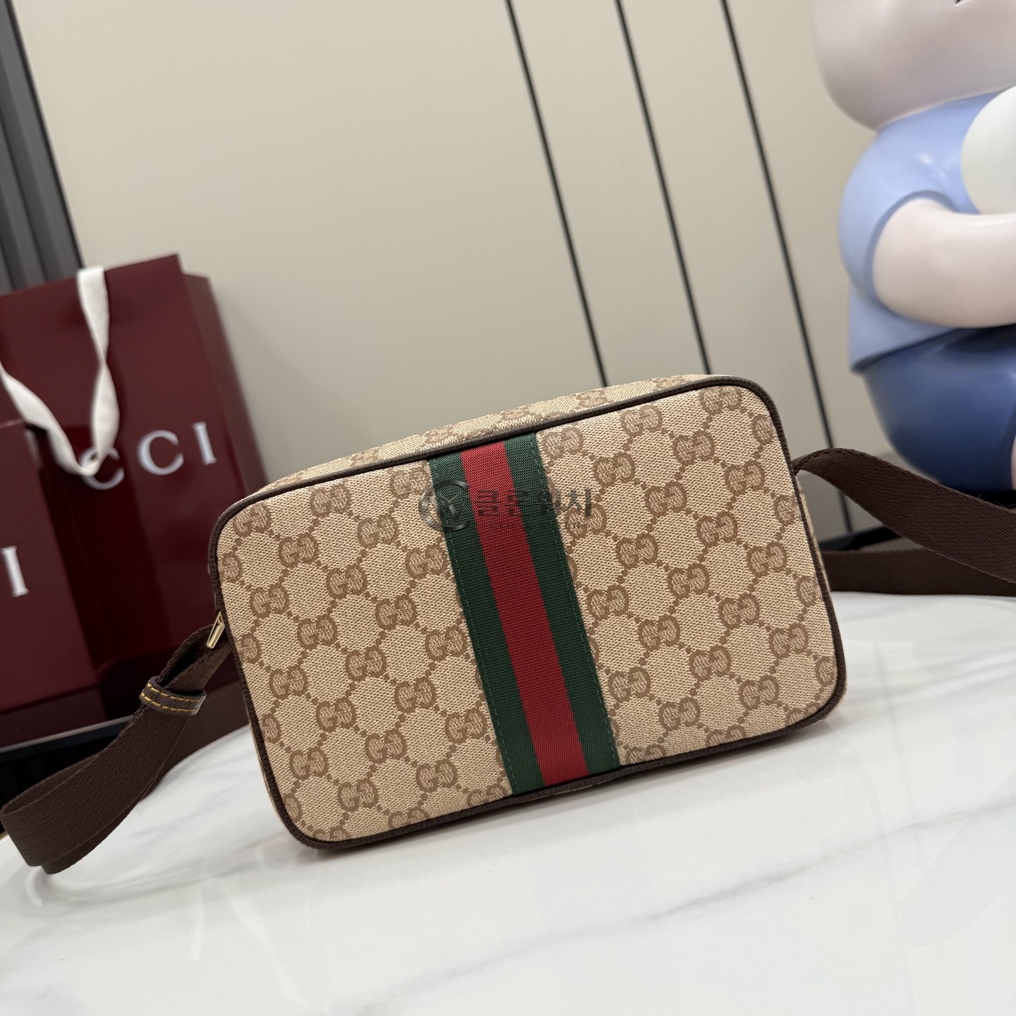 구찌 Gucci Ophidia GG Supreme Mini Messenger Bag – Beige/Ebony