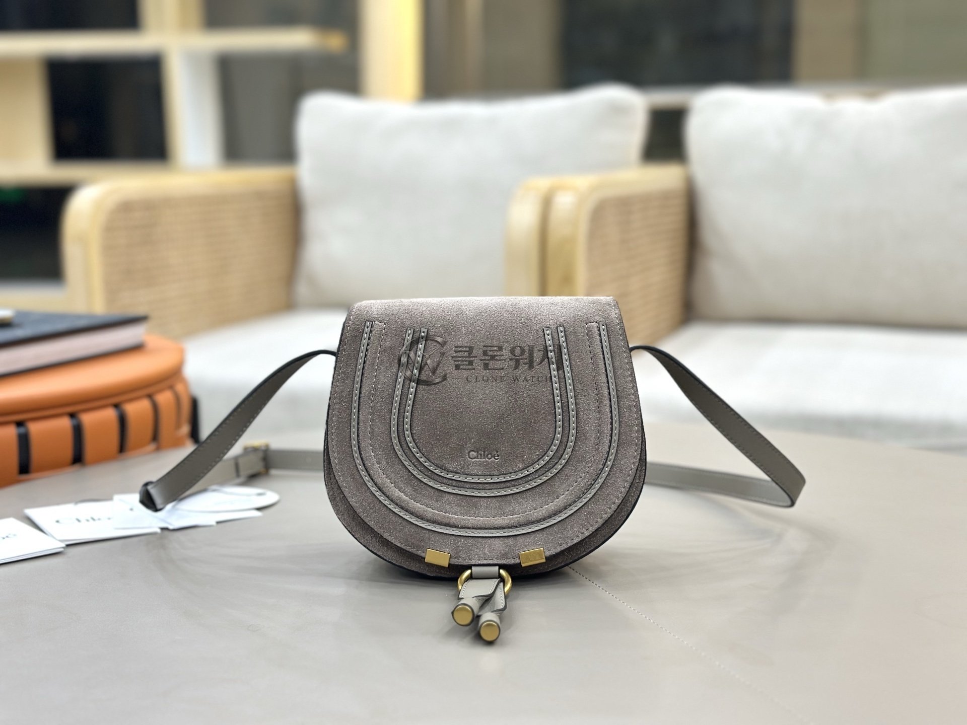끌로에 Chloé Small Marcie Saddle Bag in Grey Suede