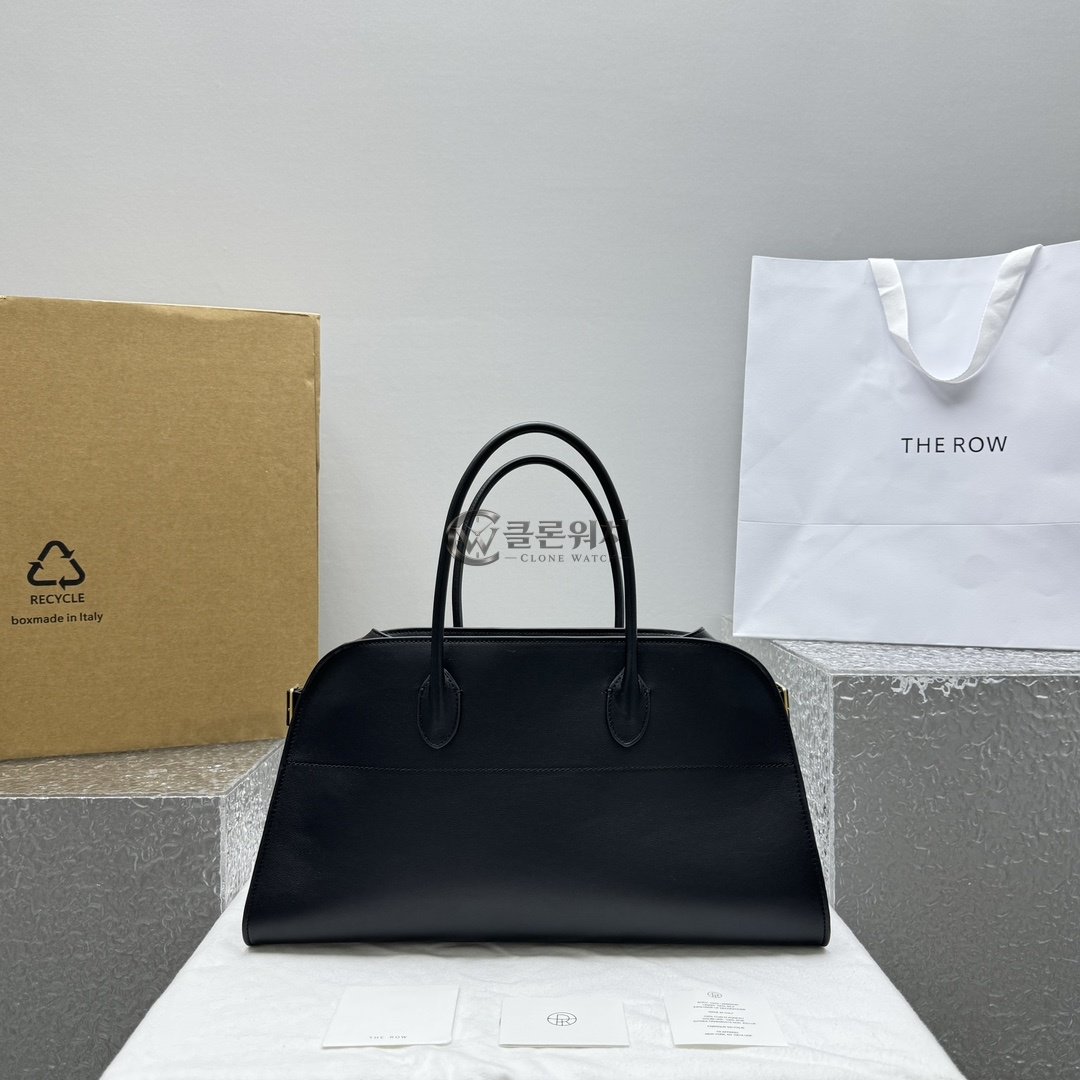 THE ROW E/W Top Handle Bag in Leather – Black