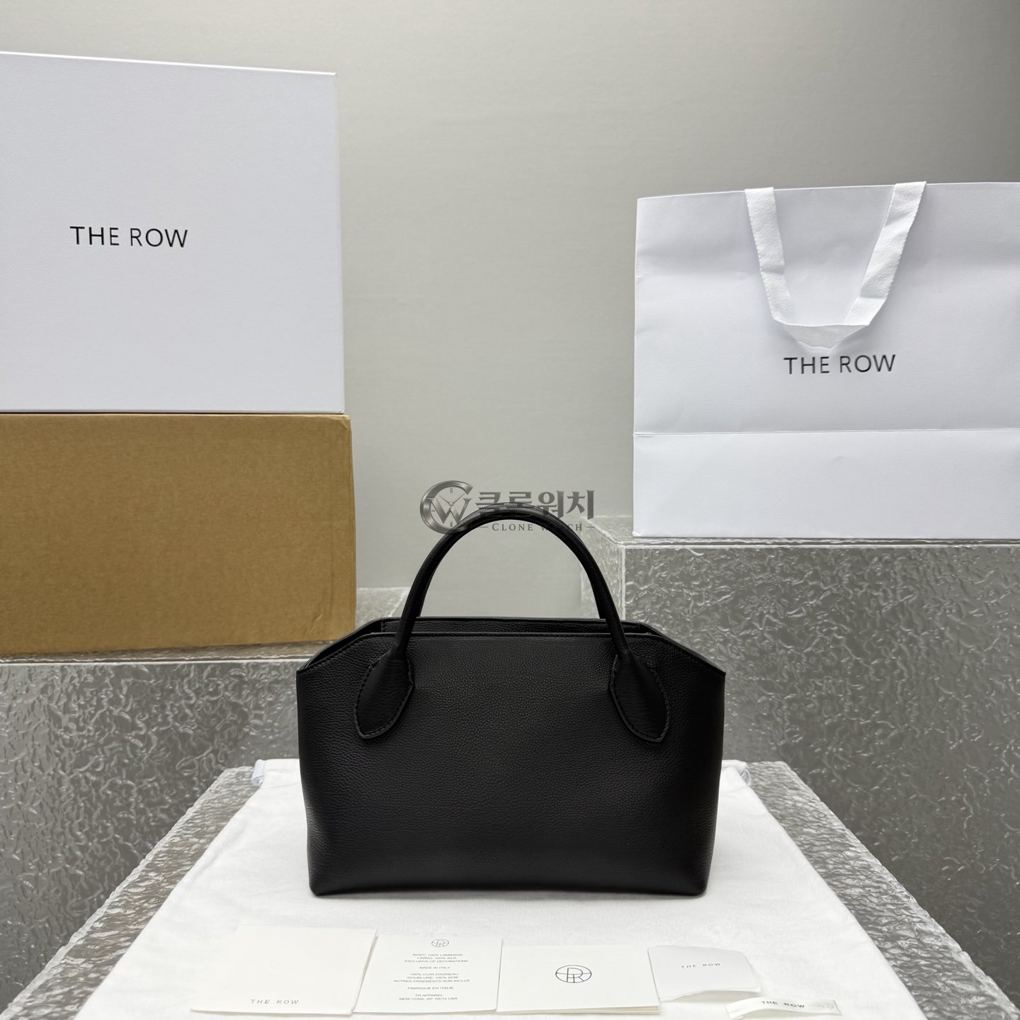 THE ROW Small Terrasse Leather Bag – Black