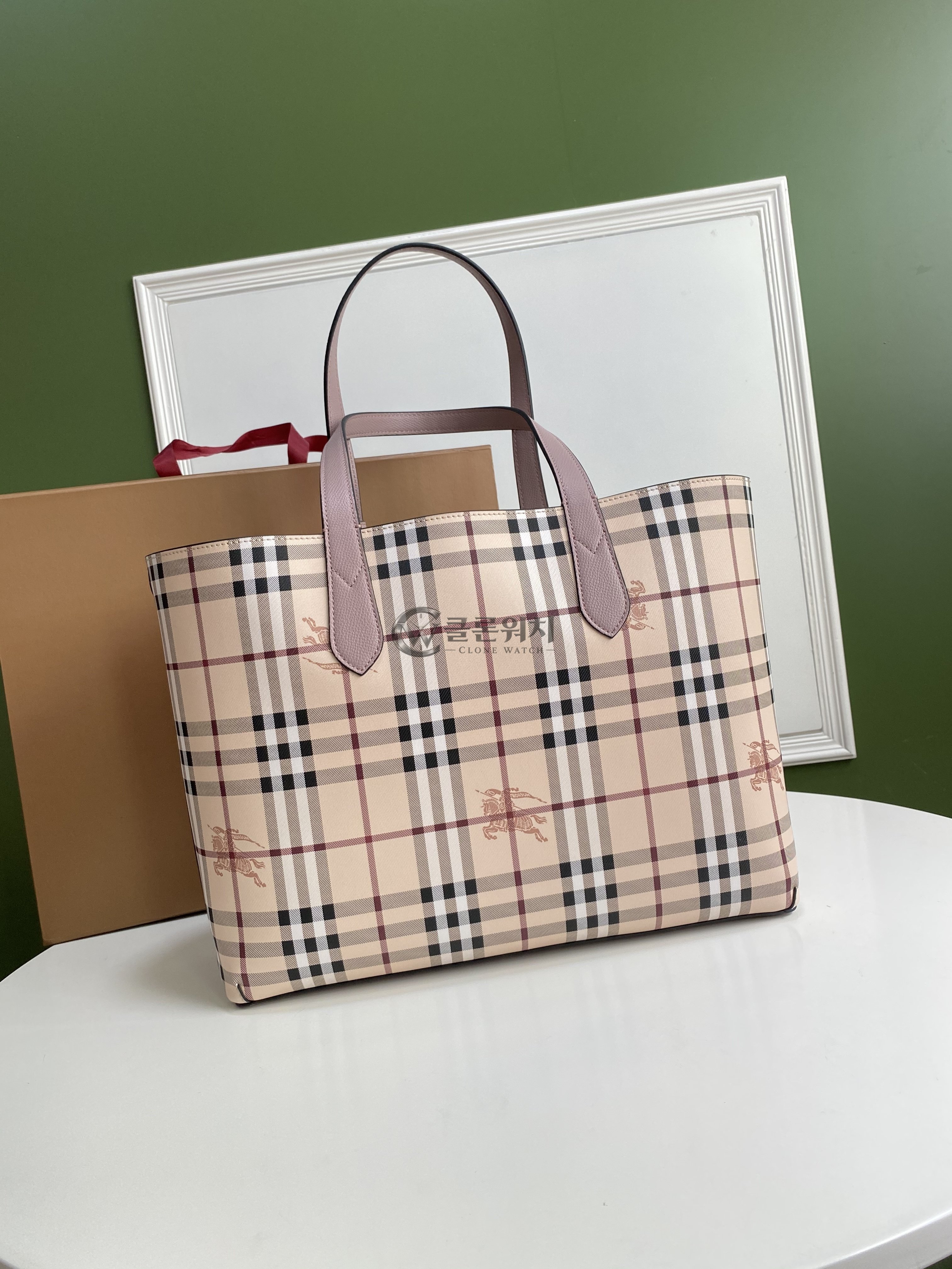 버버리 Burberry Pink Vintage Check Tote Bag