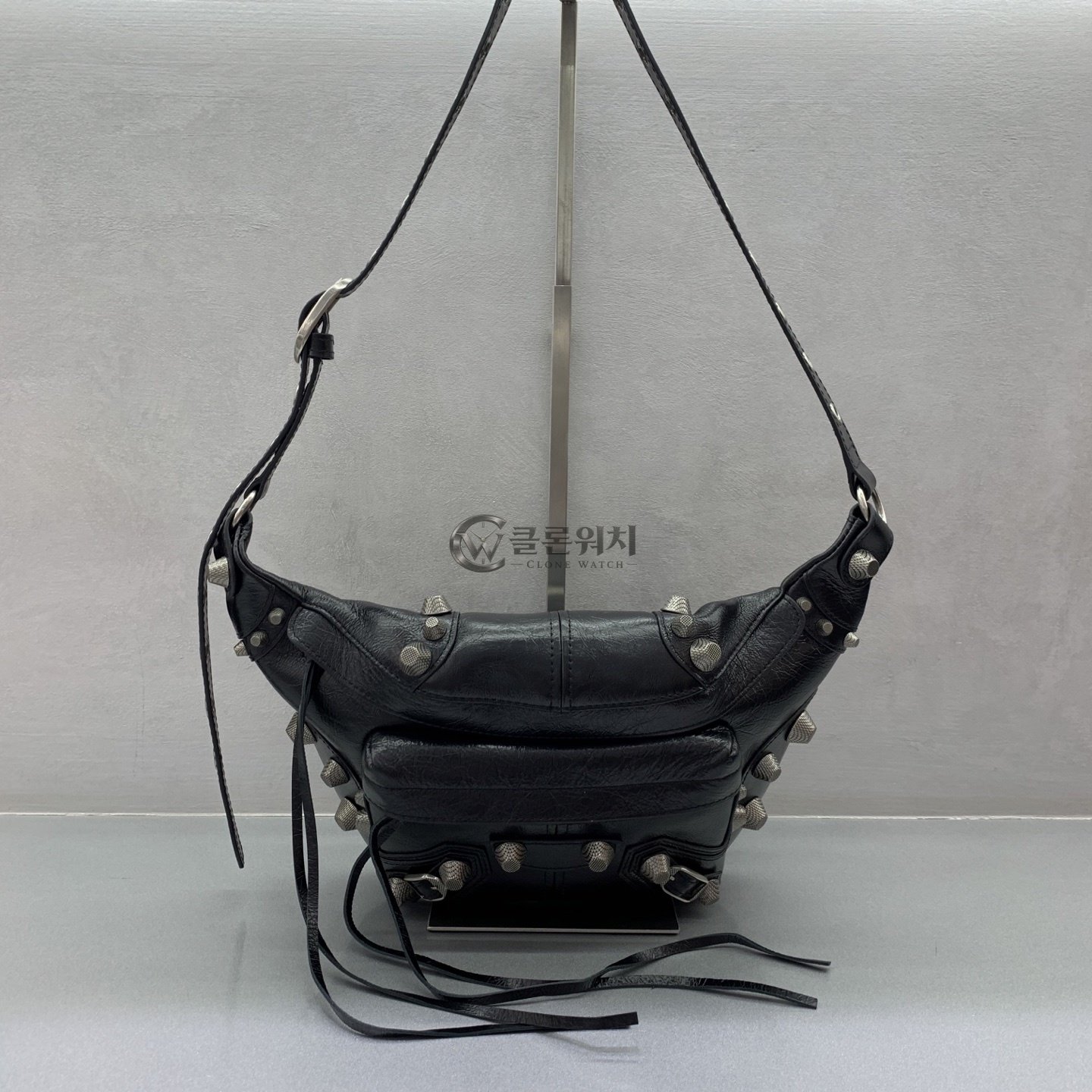 발렌시아가 Balenciaga Le Cagole XS Shoulder Bag in Black