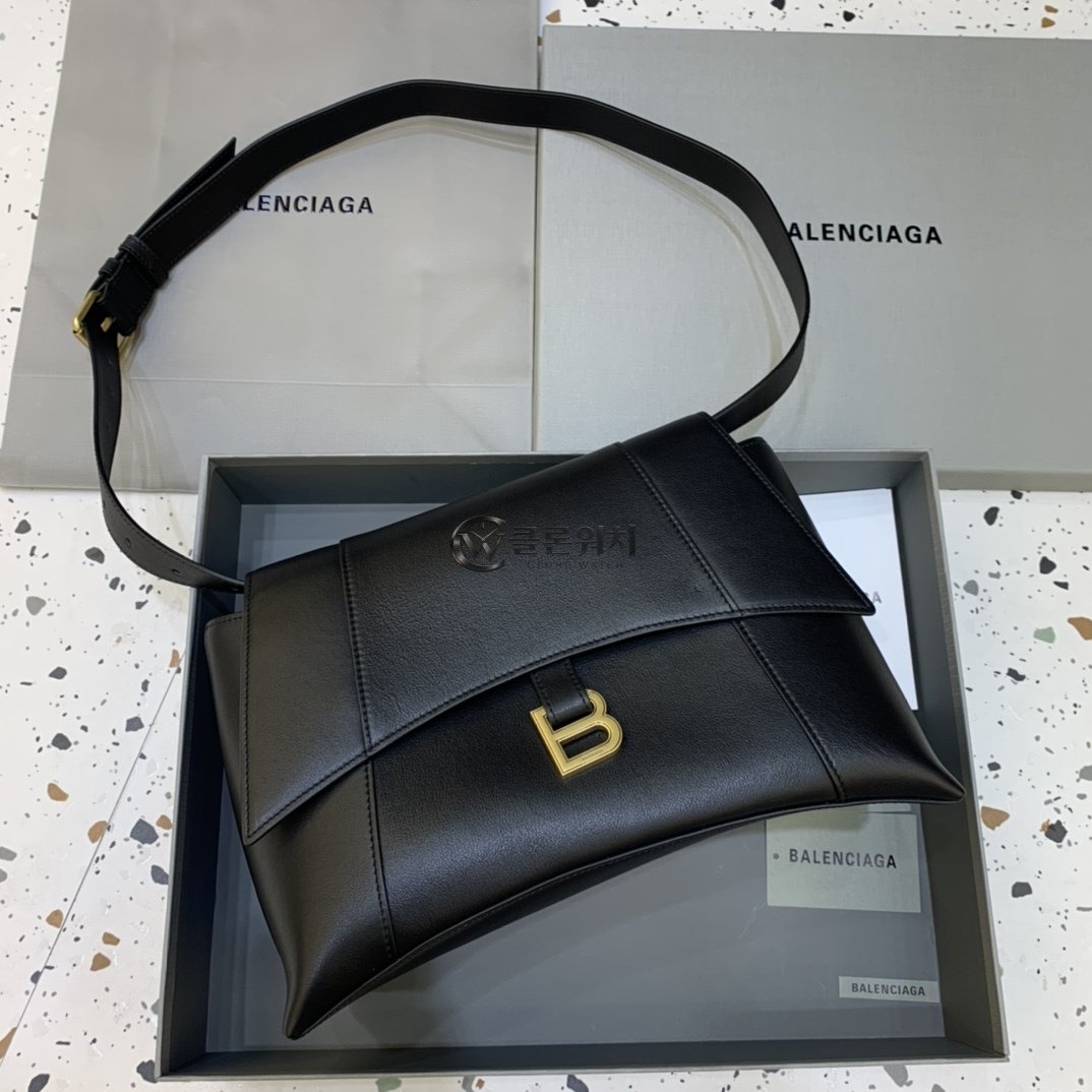 발렌시아가 Balenciaga Hourglass Shoulder Bag in Black