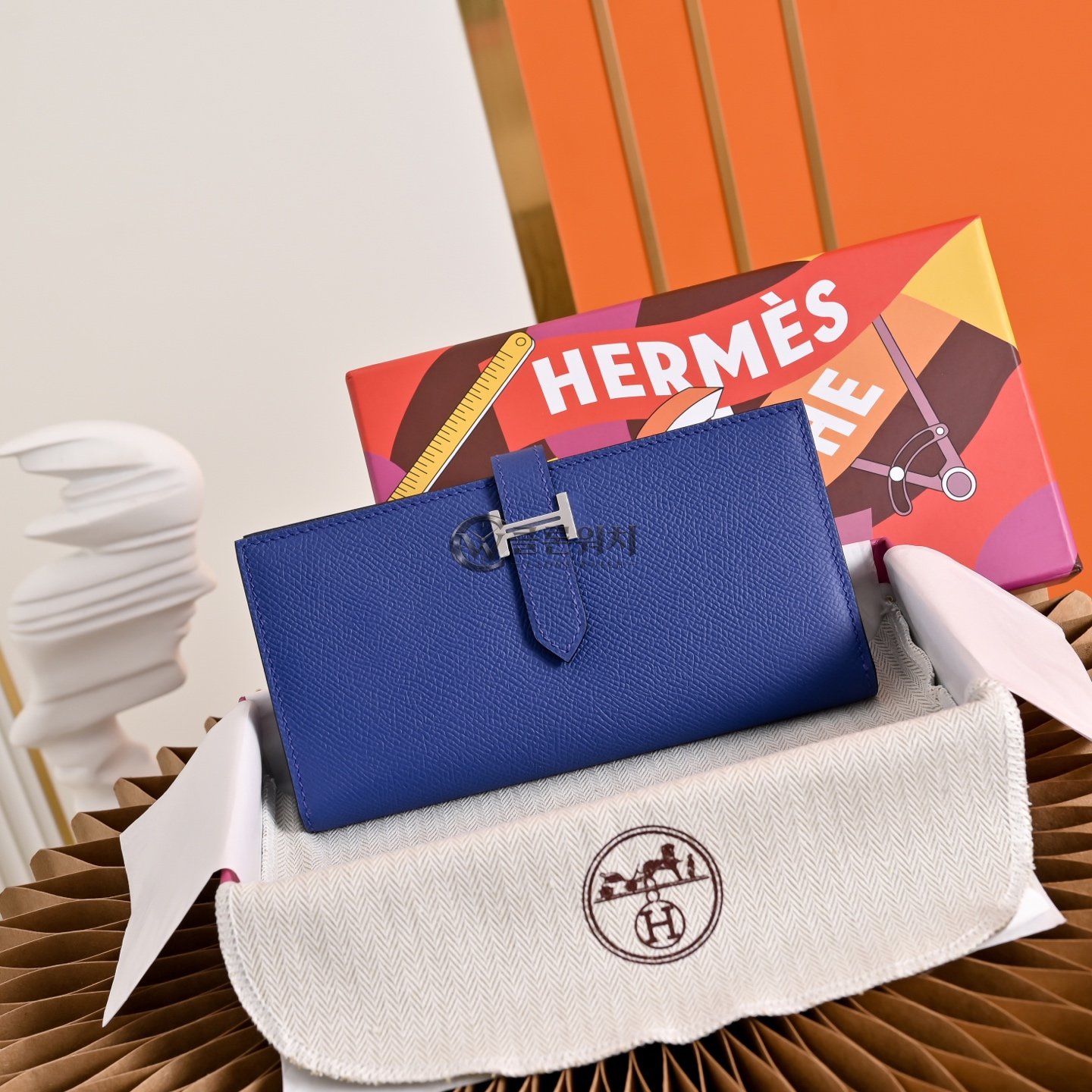 에르메스 Hermès Béarn Compact Wallet in Blue Epsom Leather