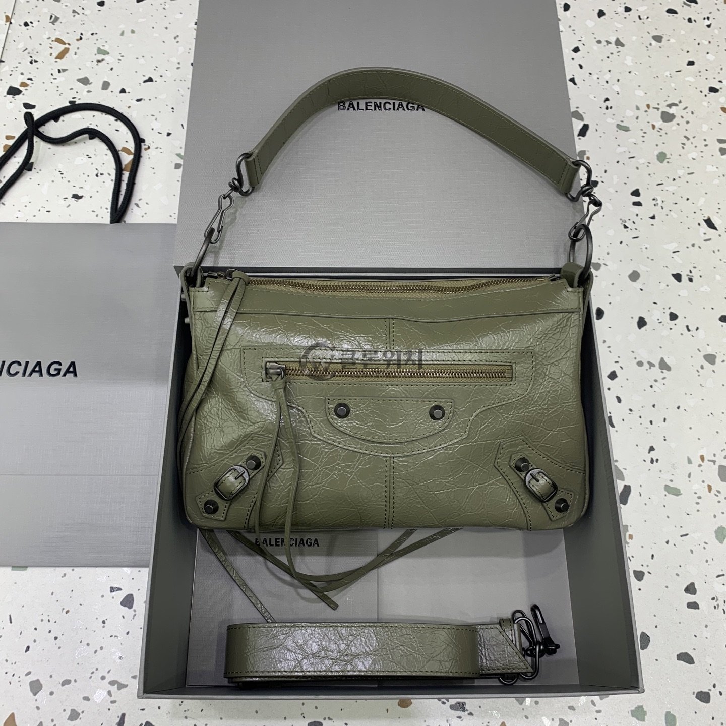 발렌시아가 Balenciaga Le City Small Bag in Olive Green