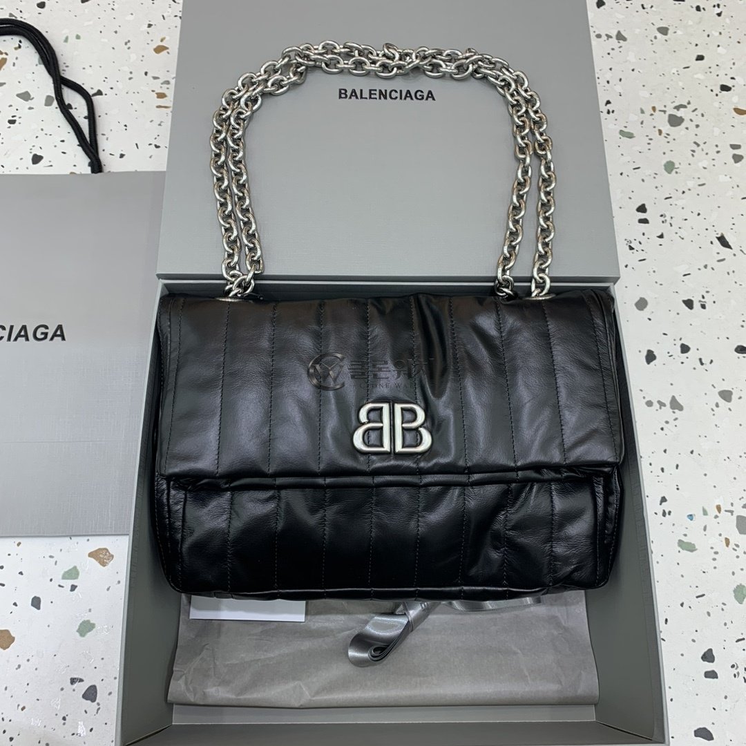 발렌시아가 Balenciaga Monaco Small Quilted Chain Shoulder Bag in Black