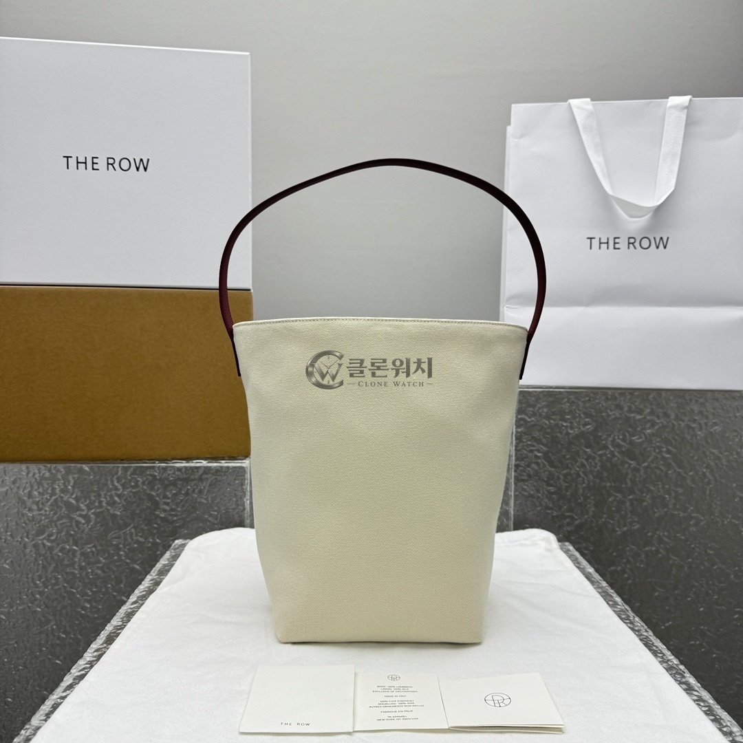 THE ROW Medium Park Bucket Bag in Ivory