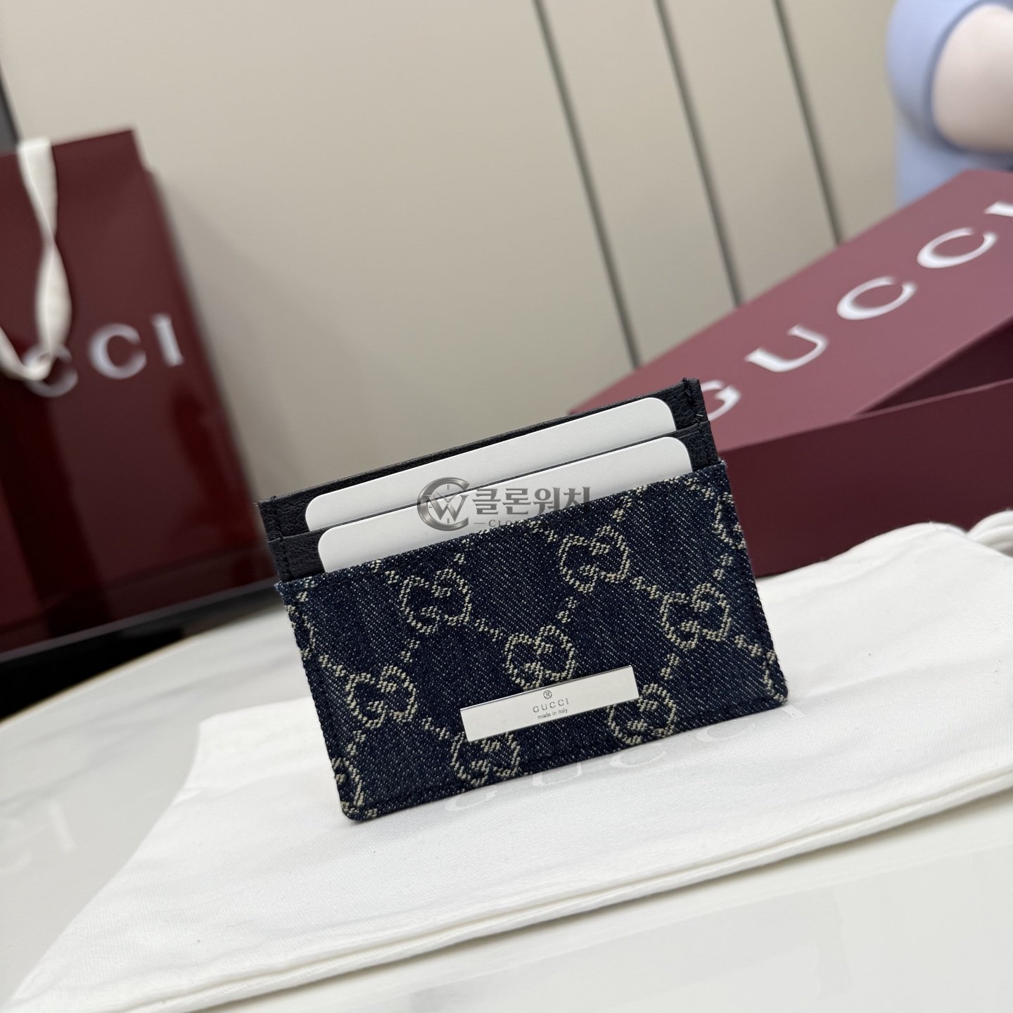 구찌 GUCCI Card Case with Gucci Plaque in Dark Blue GG Denim
