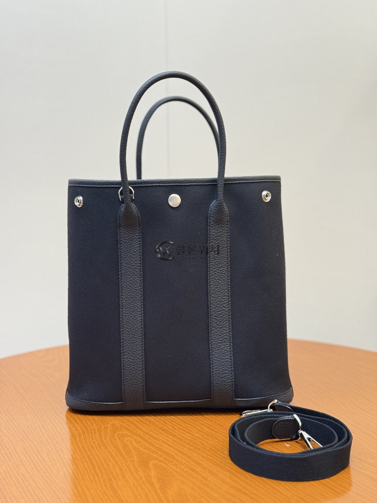 에르메스 Hermès Black Canvas and Leather Tote Bag