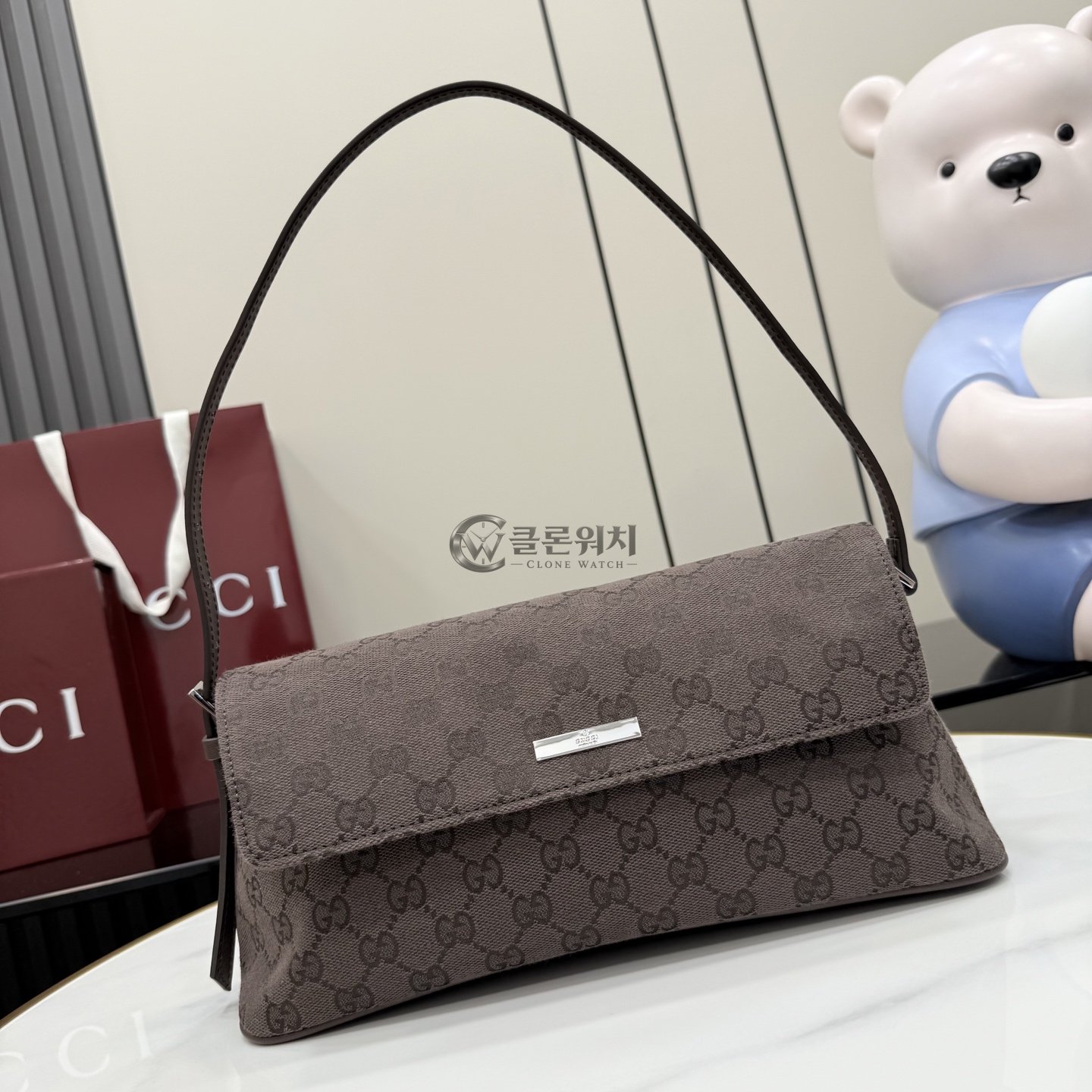 구찌 GUCCI Brown GG Canvas Flap Shoulder Bag